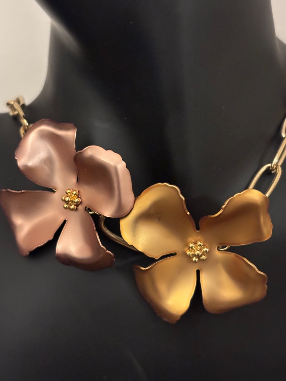 zenzii Chroma Petals 18k Plated Chain Collar Necklace and Threader Earrings Set - Picture 4 of 9